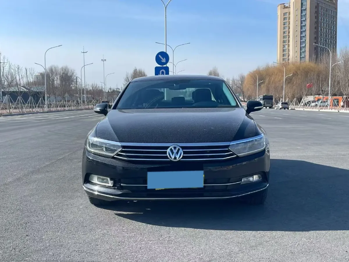 2019 Volkswagen Magotan 2.0T 186HP L4 7DCT,autocango,china used car exporter,china ev exporter,chinese used car exporter,chinese used ev exporter