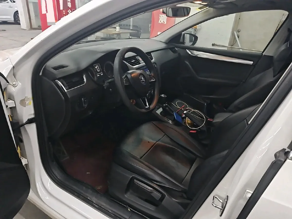 2018 Skoda Octavia 1.6L 110HP L4 6AT,autocango,china used car exporter,china ev exporter,chinese used car exporter,chinese used ev exporter