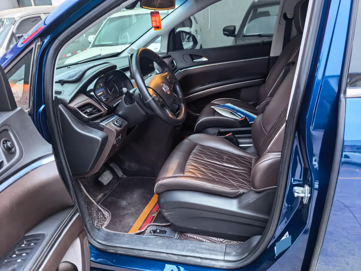 2023 Buick GL8 2.0T 237HP L4 9AT,autocango,china used car exporter,china ev exporter,chinese used car exporter,chinese used ev exporter