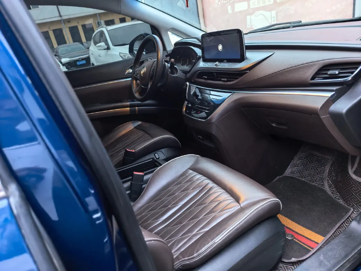 2023 Buick GL8 2.0T 237HP L4 9AT,autocango,china used car exporter,china ev exporter,chinese used car exporter,chinese used ev exporter