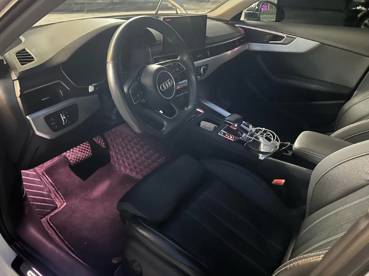 2022 Audi A4L 2.0T 190HP L4 7DCT,autocango,china used car exporter,china ev exporter,chinese used car exporter,chinese used ev exporter