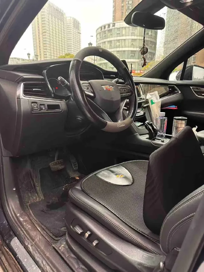 2022 Cadillac XT6 2.0T 237HP L4 9AT,autocango,china used car exporter,china ev exporter,chinese used car exporter,chinese used ev exporter