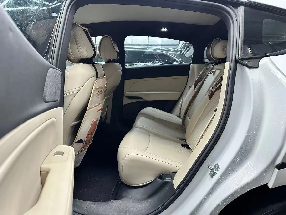 2024 Xpeng G6 BEV 66KWH,autocango,china used car exporter,china ev exporter,chinese used car exporter,chinese used ev exporter