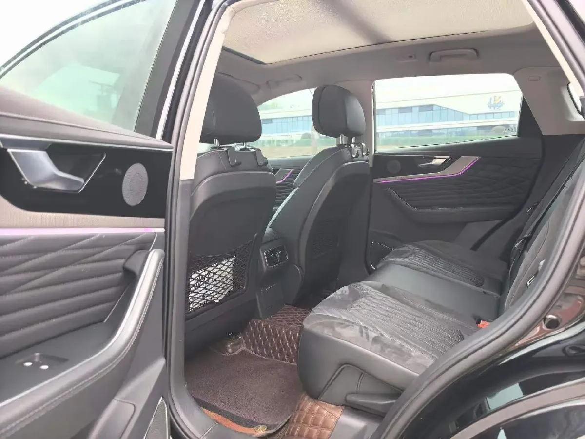 2022 HongQi HS5 2.0T 224HP L4 6AT,autocango,china used car exporter,china ev exporter,chinese used car exporter,chinese used ev exporter