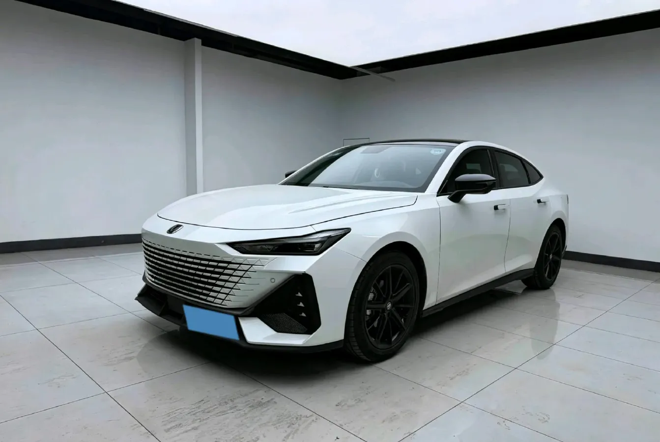 2022 ChangAn UNI-V 1.5T 188HP L4 7DCT,autocango,china used car exporter,china ev exporter,chinese used car exporter,chinese used ev exporter