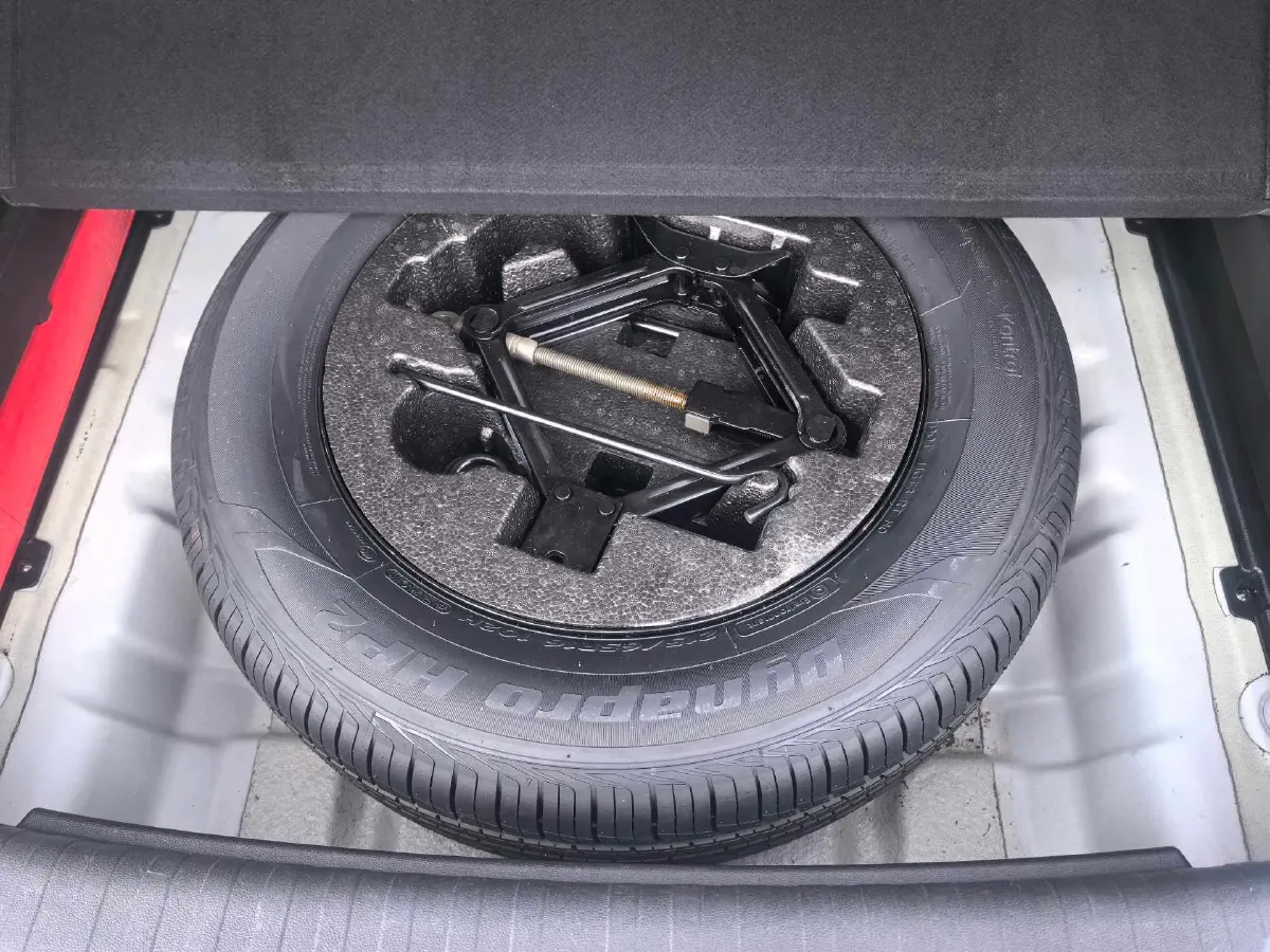 2018 Zotye T500 1.5T 156HP L4 6AT,autocango,china used car exporter,china ev exporter,chinese used car exporter,chinese used ev exporter