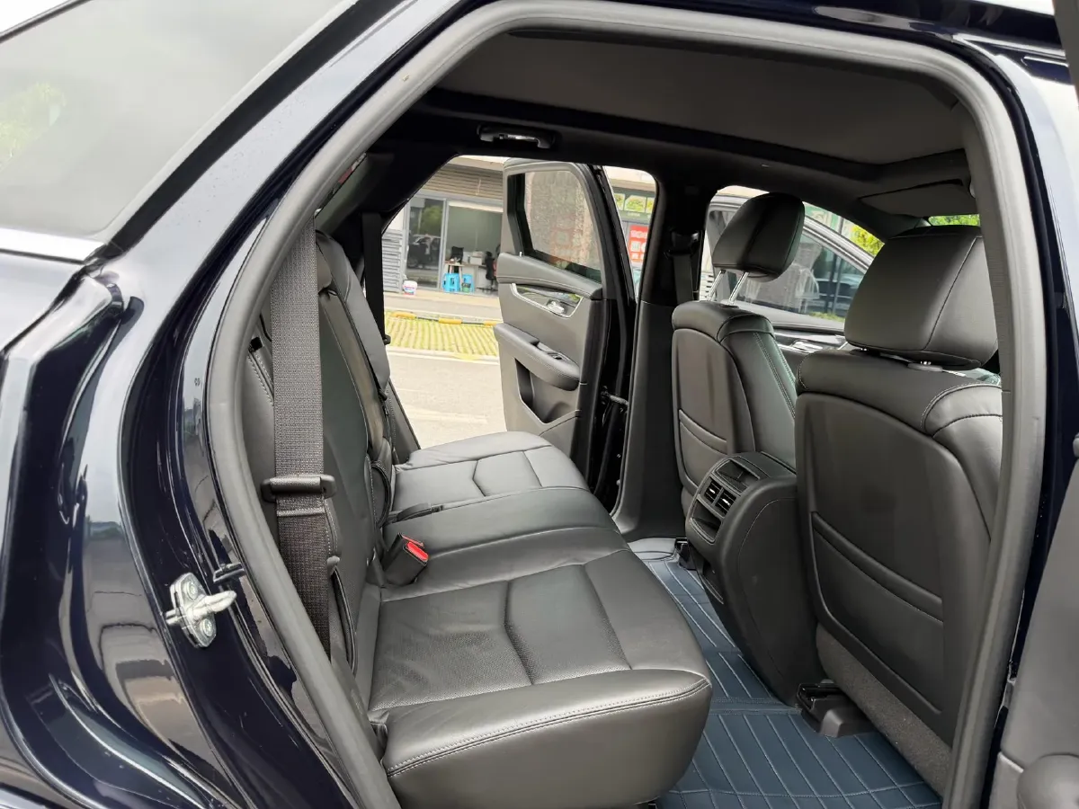 2020 Cadillac XT5 2.0T 237HP L4 9AT,autocango,china used car exporter,china ev exporter,chinese used car exporter,chinese used ev exporter