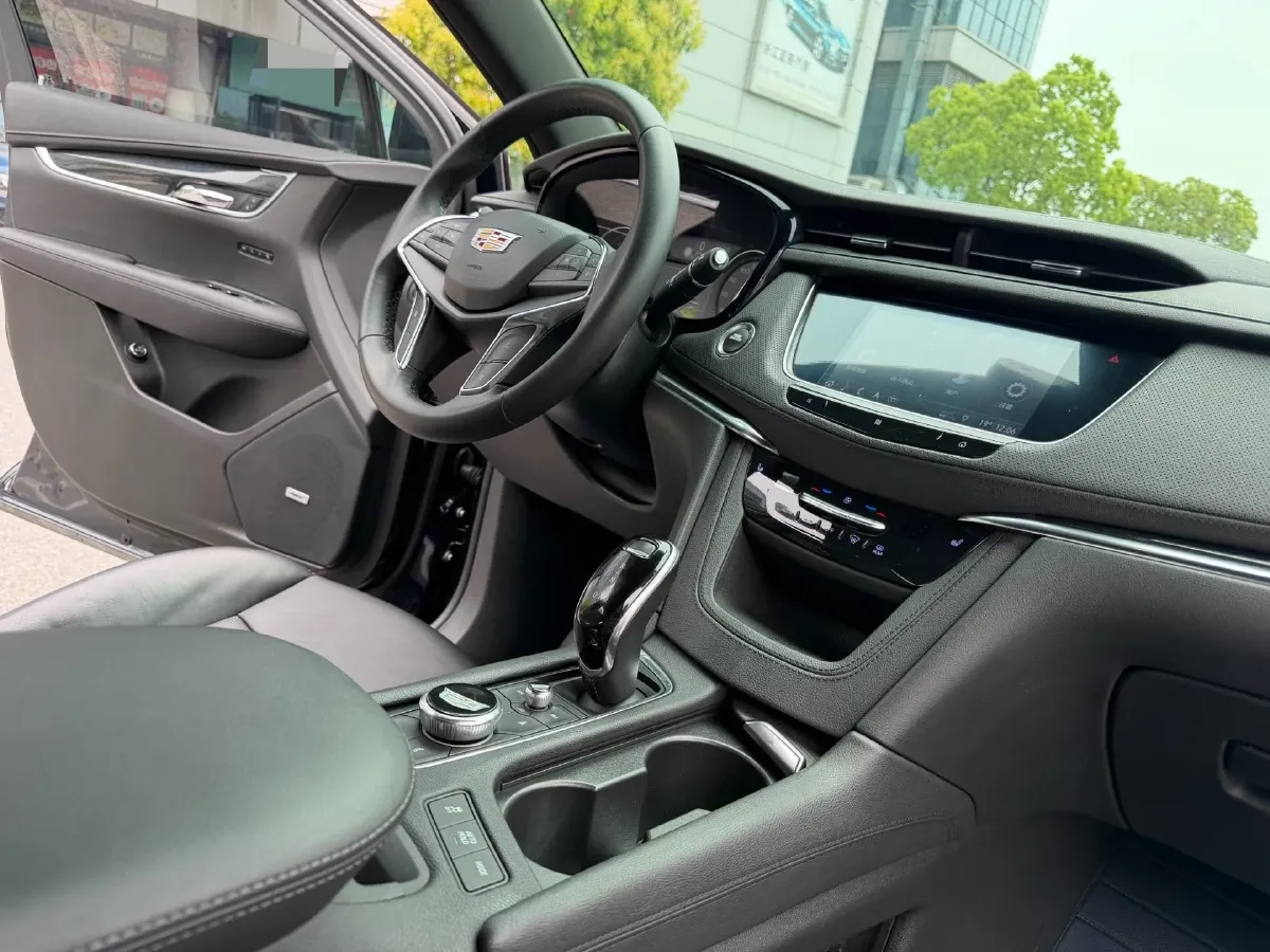 2020 Cadillac XT5 2.0T 237HP L4 9AT,autocango,china used car exporter,china ev exporter,chinese used car exporter,chinese used ev exporter