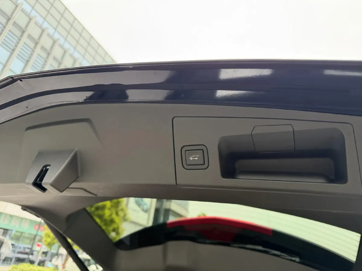 2020 Cadillac XT5 2.0T 237HP L4 9AT,autocango,china used car exporter,china ev exporter,chinese used car exporter,chinese used ev exporter