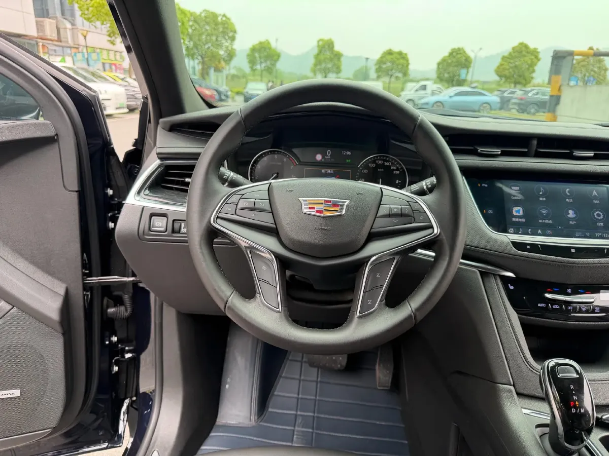 2020 Cadillac XT5 2.0T 237HP L4 9AT,autocango,china used car exporter,china ev exporter,chinese used car exporter,chinese used ev exporter