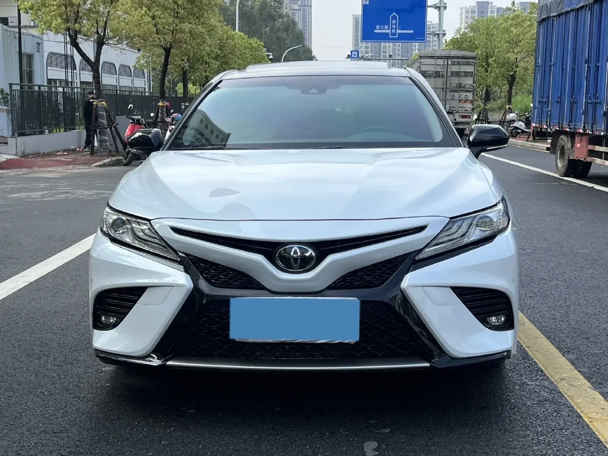 2018 Toyota Camry 2.0L 169HP L4 6AT,autocango,china used car exporter,china ev exporter,chinese used car exporter,chinese used ev exporter