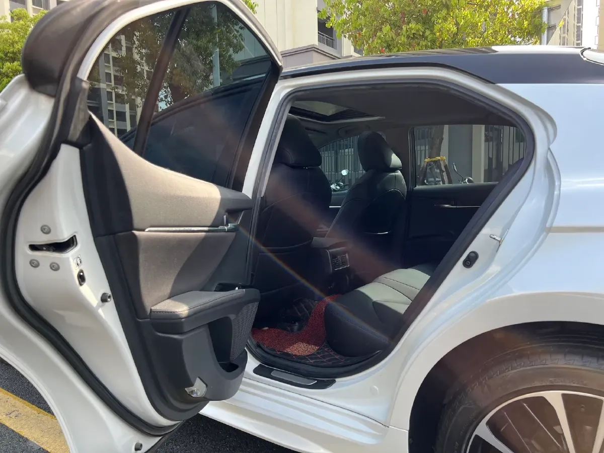 2018 Toyota Camry 2.0L 169HP L4 6AT,autocango,china used car exporter,china ev exporter,chinese used car exporter,chinese used ev exporter