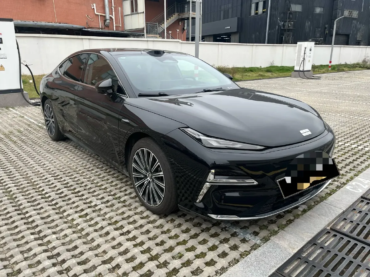 2025 Geely Galaxy Starshine 8 1.5T 163HP L4 3DHT PHEV 27.69KWH,autocango,china used car exporter,china ev exporter,chinese used car exporter,chinese used ev exporter