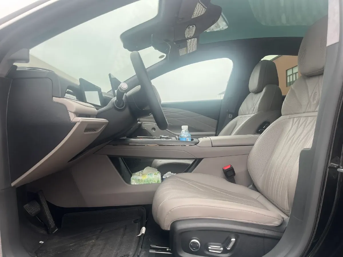 2025 Geely Galaxy Starshine 8 1.5T 163HP L4 3DHT PHEV 27.69KWH,autocango,china used car exporter,china ev exporter,chinese used car exporter,chinese used ev exporter