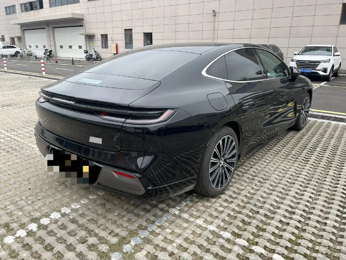 2025 Geely Galaxy Starshine 8 1.5T 163HP L4 3DHT PHEV 27.69KWH,autocango,china used car exporter,china ev exporter,chinese used car exporter,chinese used ev exporter