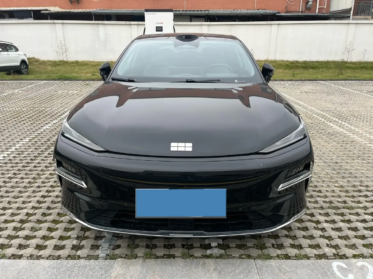 2025 Geely Galaxy Starshine 8 1.5T 163HP L4 3DHT PHEV 27.69KWH,autocango,china used car exporter,china ev exporter,chinese used car exporter,chinese used ev exporter