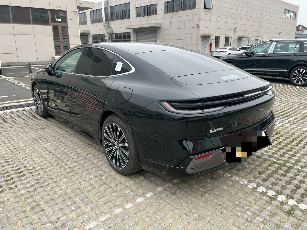 2025 Geely Galaxy Starshine 8 1.5T 163HP L4 3DHT PHEV 27.69KWH,autocango,china used car exporter,china ev exporter,chinese used car exporter,chinese used ev exporter