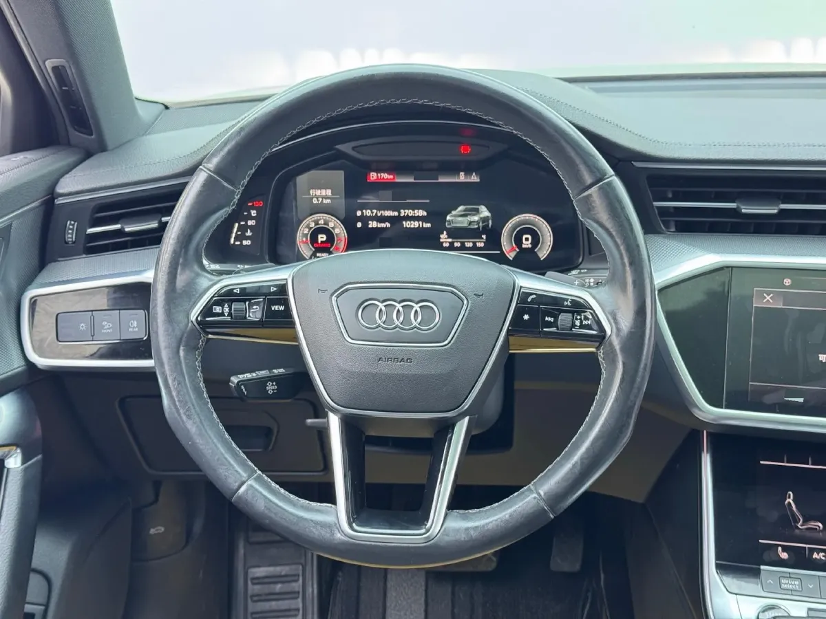 2022 Audi A6L 2.0T 224HP L4 7DCT,autocango,china used car exporter,china ev exporter,chinese used car exporter,chinese used ev exporter