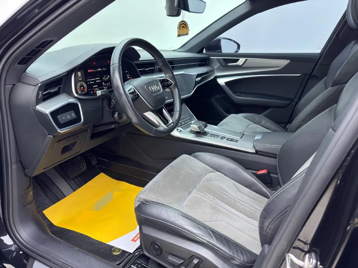 2022 Audi A6L 2.0T 224HP L4 7DCT,autocango,china used car exporter,china ev exporter,chinese used car exporter,chinese used ev exporter