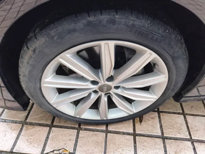 2021 Audi A6L 2.0T 224HP L4 7DCT,autocango,china used car exporter,china ev exporter,chinese used car exporter,chinese used ev exporter