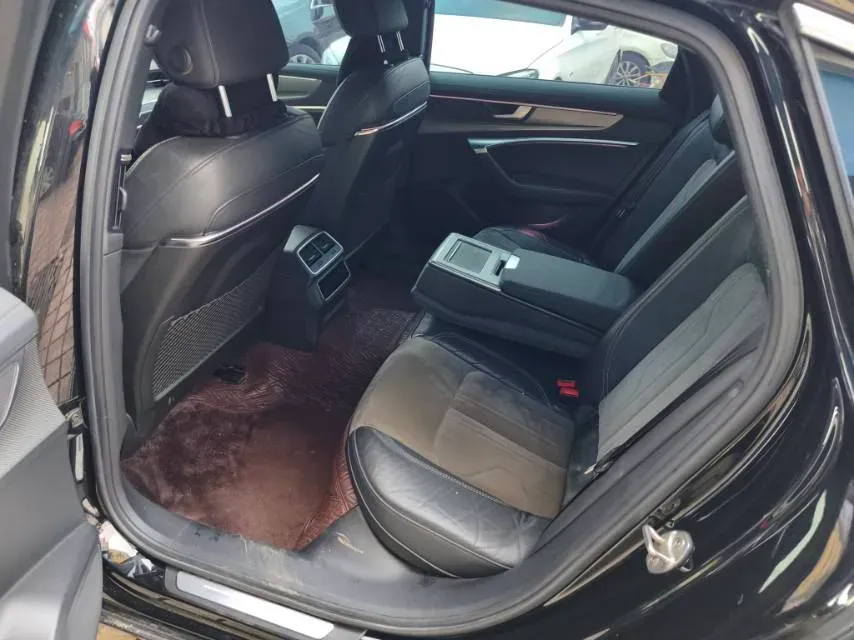 2021 Audi A6L 2.0T 224HP L4 7DCT,autocango,china used car exporter,china ev exporter,chinese used car exporter,chinese used ev exporter