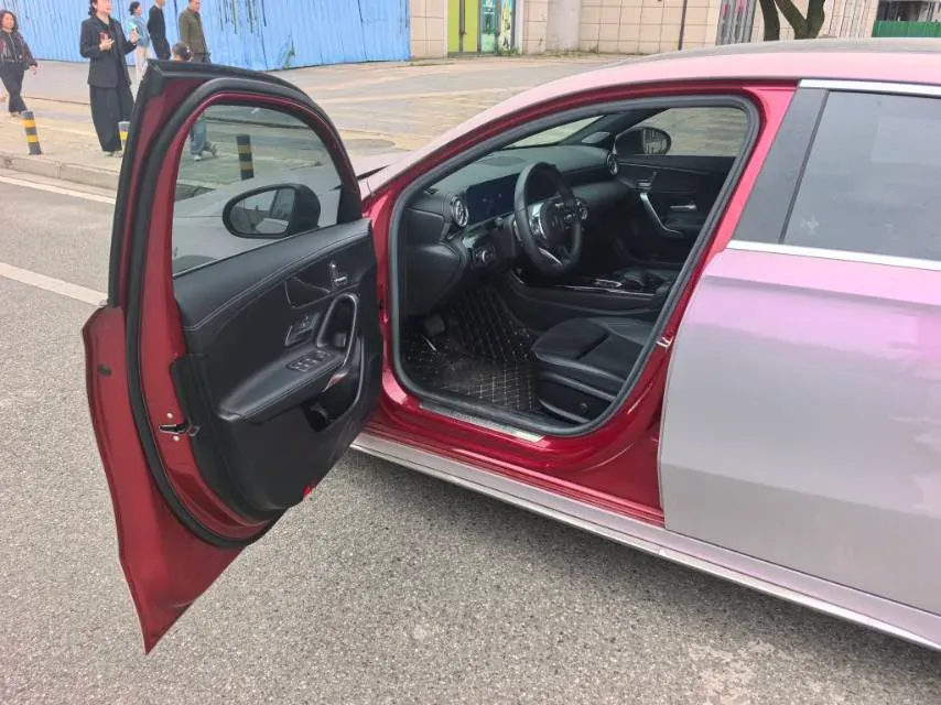 2020 Mercedes-Benz A Class 1.3T 163HP L4 7DCT,autocango,china used car exporter,china ev exporter,chinese used car exporter,chinese used ev exporter