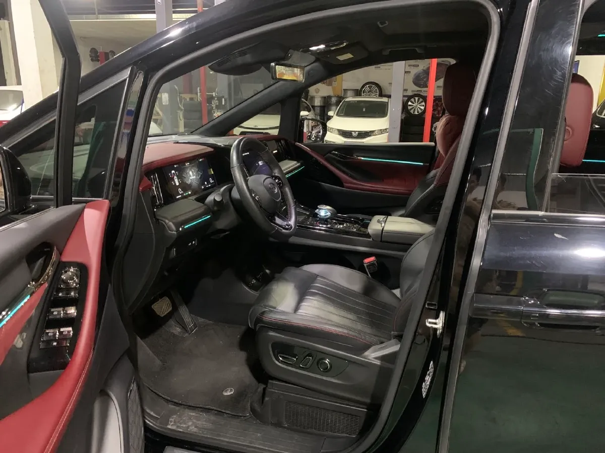 2024 GAC Trumpchi M8 2.0T 190HP L4 E-CVT Hybrid,autocango,china used car exporter,china ev exporter,chinese used car exporter,chinese used ev exporter