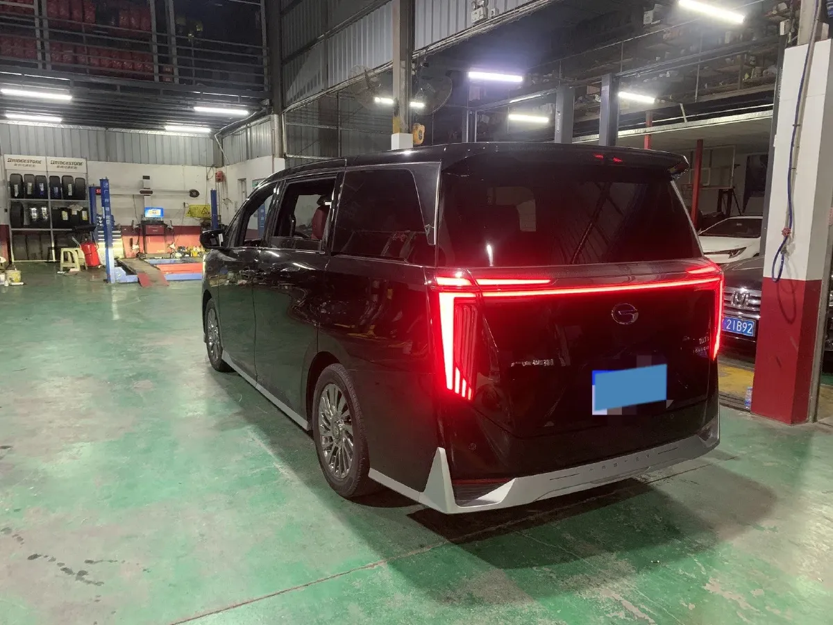 2024 GAC Trumpchi M8 2.0T 190HP L4 E-CVT Hybrid,autocango,china used car exporter,china ev exporter,chinese used car exporter,chinese used ev exporter