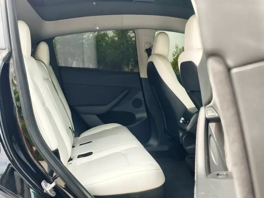 2022 Tesla Model Y BEV 60KWH,autocango,china used car exporter,china ev exporter,chinese used car exporter,chinese used ev exporter