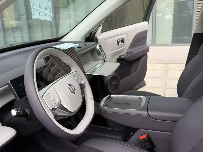 2025 Leapmotor B10 BEV 56.2KWH,autocango,china used car exporter,china ev exporter,chinese used car exporter,chinese used ev exporter