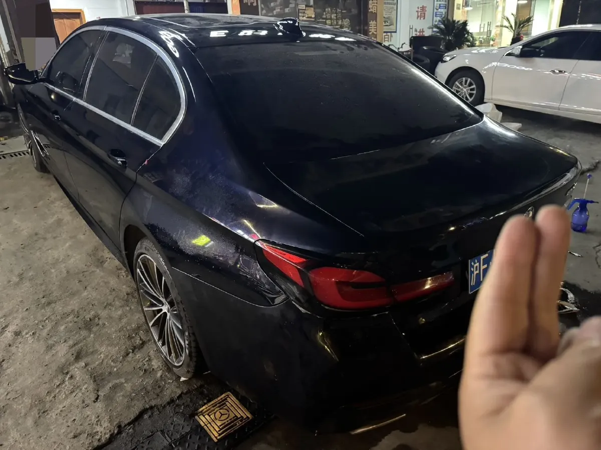2021 BMW 5 Series 2.0T 252HP L4 8AT,autocango,china used car exporter,china ev exporter,chinese used car exporter,chinese used ev exporter