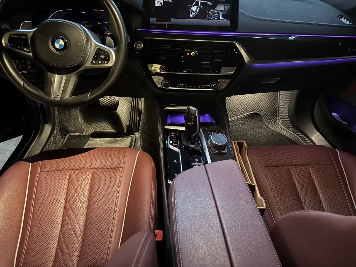 2021 BMW 5 Series 2.0T 252HP L4 8AT,autocango,china used car exporter,china ev exporter,chinese used car exporter,chinese used ev exporter