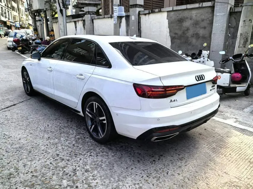 2023 Audi A4L 2.0T 190HP L4 7DCT,autocango,china used car exporter,china ev exporter,chinese used car exporter,chinese used ev exporter