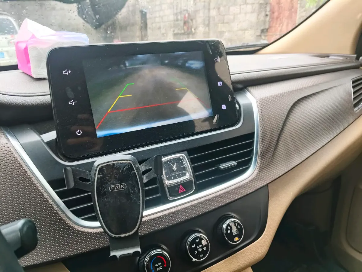 2017 BaoJun 730 1.5T 150HP L4 6MT,autocango,china used car exporter,china ev exporter,chinese used car exporter,chinese used ev exporter