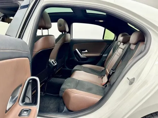 2021 Mercedes-Benz A Class 1.3T 163HP L4 7DCT,autocango,china used car exporter,china ev exporter,chinese used car exporter,chinese used ev exporter