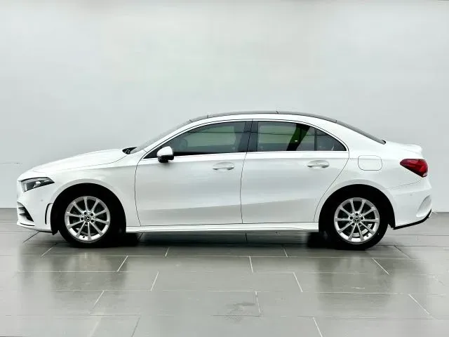 2021 Mercedes-Benz A Class 1.3T 163HP L4 7DCT,autocango,china used car exporter,china ev exporter,chinese used car exporter,chinese used ev exporter