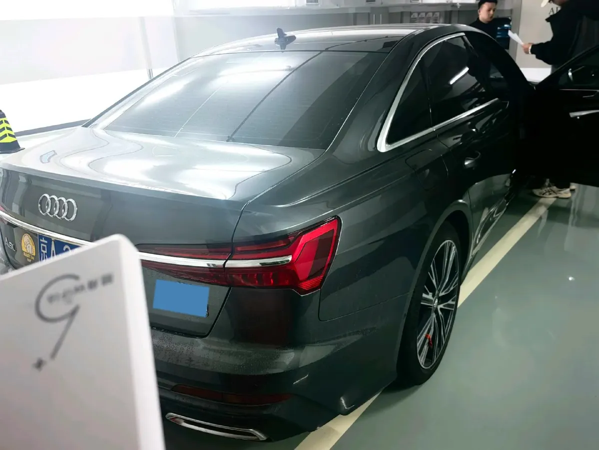 2020 Audi A6L 2.0T 224HP L4 7DCT,autocango,china used car exporter,china ev exporter,chinese used car exporter,chinese used ev exporter