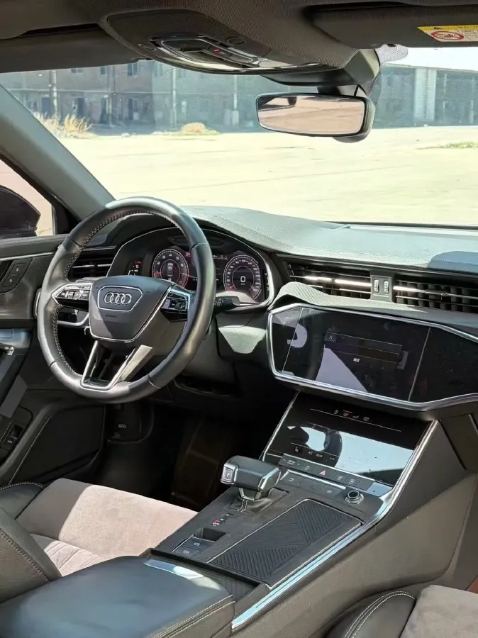 2020 Audi A6L 2.0T 224HP L4 7DCT,autocango,china used car exporter,china ev exporter,chinese used car exporter,chinese used ev exporter