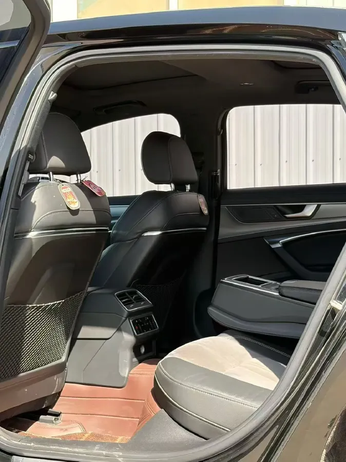 2020 Audi A6L 2.0T 224HP L4 7DCT,autocango,china used car exporter,china ev exporter,chinese used car exporter,chinese used ev exporter