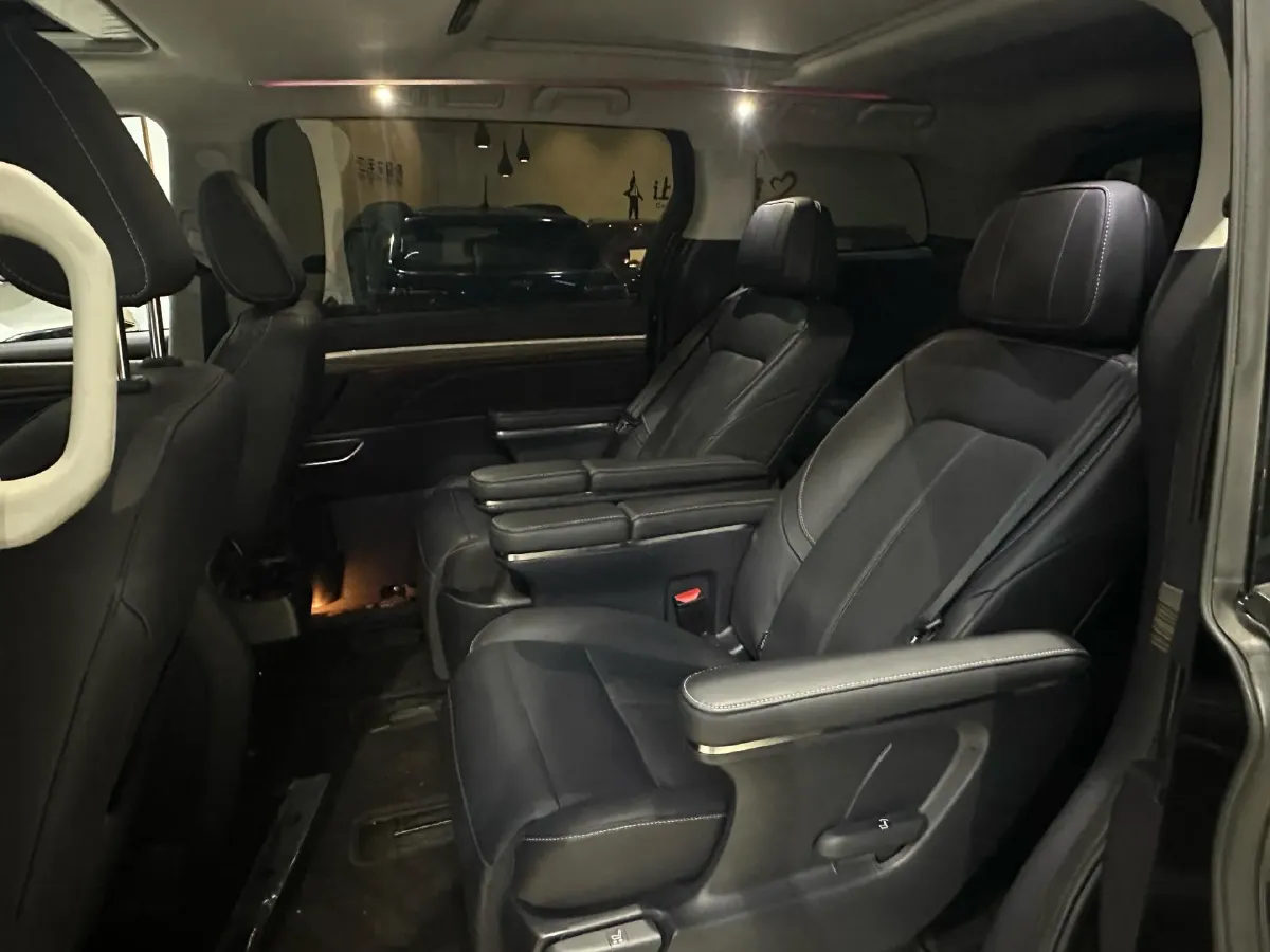 2023 GAC Trumpchi M8 2.0T 252HP L4 8AT,autocango,china used car exporter,china ev exporter,chinese used car exporter,chinese used ev exporter