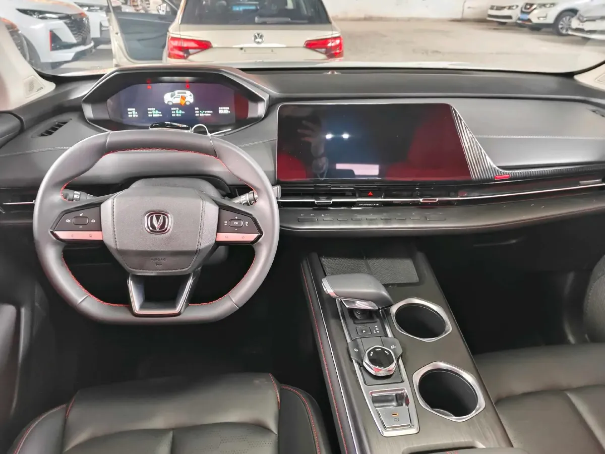 2022 ChangAn Oshan X7 Plus 1.5T 188HP L4 7DCT,autocango,china used car exporter,china ev exporter,chinese used car exporter,chinese used ev exporter