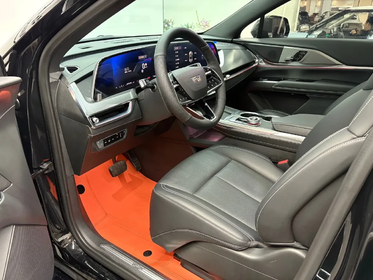 2025 Cadillac XT5 2.0T 237HP L4 9AT,autocango,china used car exporter,china ev exporter,chinese used car exporter,chinese used ev exporter