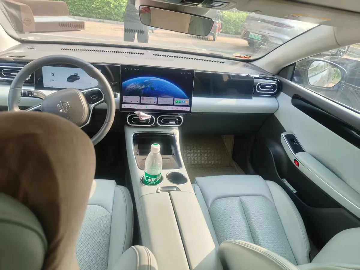 2024 Leapmotor C01 BEV 62.8KWH,autocango,china used car exporter,china ev exporter,chinese used car exporter,chinese used ev exporter