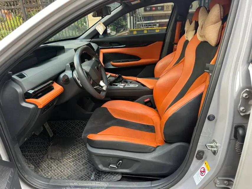 2023 ChangAn UNI-V 1.5T 188HP L4 7DCT,autocango,china used car exporter,china ev exporter,chinese used car exporter,chinese used ev exporter