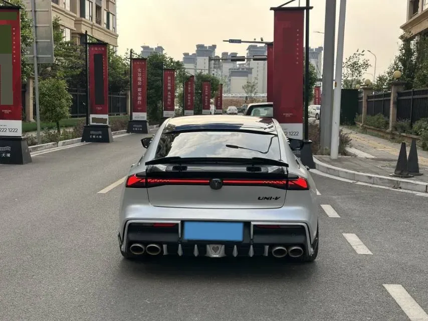 2023 ChangAn UNI-V 1.5T 188HP L4 7DCT,autocango,china used car exporter,china ev exporter,chinese used car exporter,chinese used ev exporter