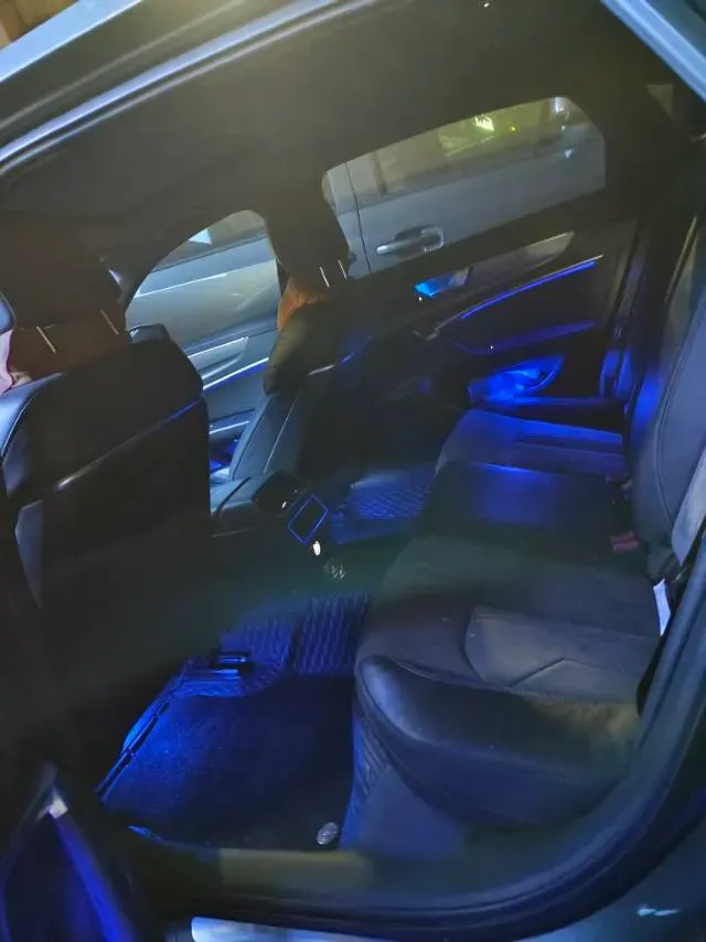 2020 Audi A6L 2.0T 190HP L4 7DCT,autocango,china used car exporter,china ev exporter,chinese used car exporter,chinese used ev exporter