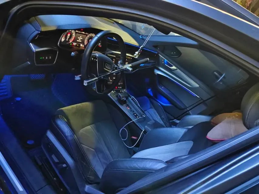 2020 Audi A6L 2.0T 190HP L4 7DCT,autocango,china used car exporter,china ev exporter,chinese used car exporter,chinese used ev exporter