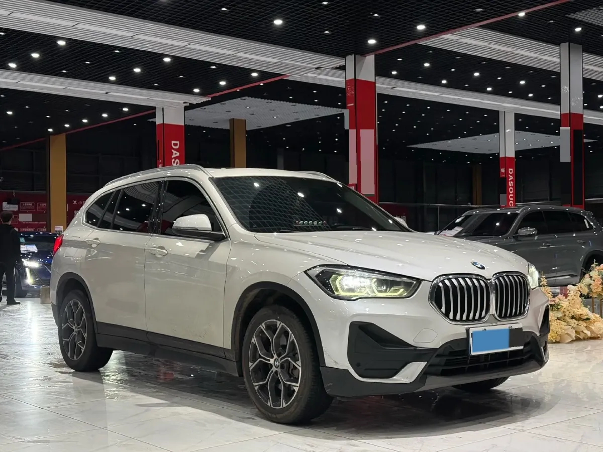 2022 BMW X1 2.0T 192HP L4 7DCT,autocango,china used car exporter,china ev exporter,chinese used car exporter,chinese used ev exporter