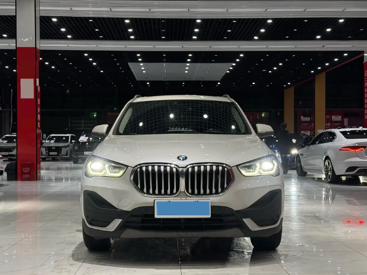 2022 BMW X1 2.0T 192HP L4 7DCT,autocango,china used car exporter,china ev exporter,chinese used car exporter,chinese used ev exporter