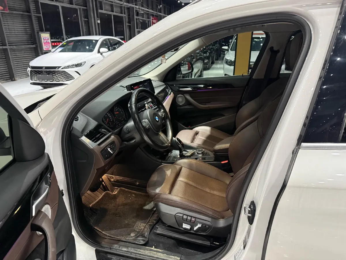 2022 BMW X1 2.0T 192HP L4 7DCT,autocango,china used car exporter,china ev exporter,chinese used car exporter,chinese used ev exporter